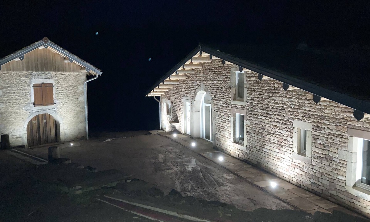 Le Clerjus House | Un Très Beau Gîte Pour Découvrir une Très Belle Région ! + Entrée Pêche Gratuite