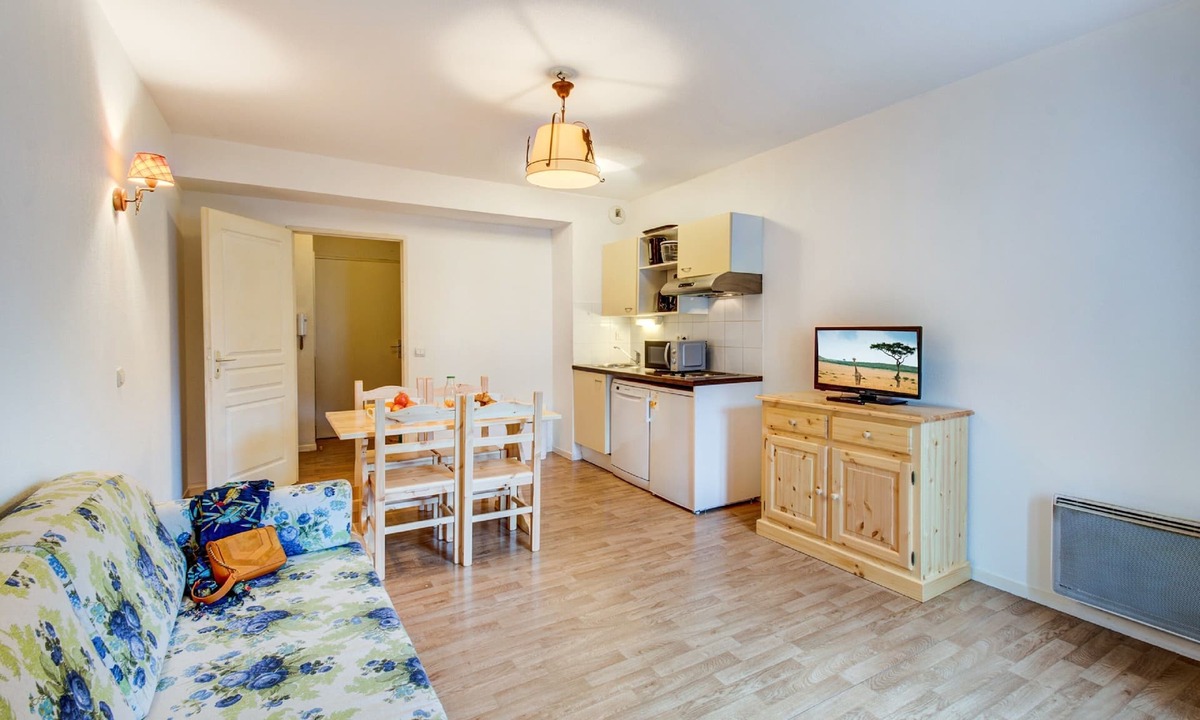 Bagneres-de-Luchon House | Vacancéole - Résidence Illixon