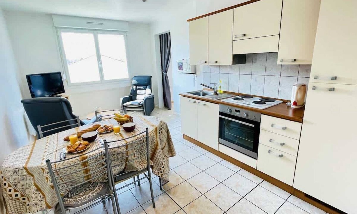Forges-les-Bains Apartment | Valery