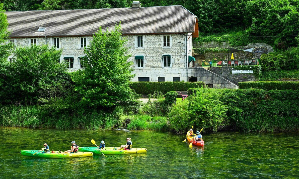 Lods Cottage | Vallée de la Loue! Bord de Rivière! SPA Sauna Logement Entier Pêche Privée