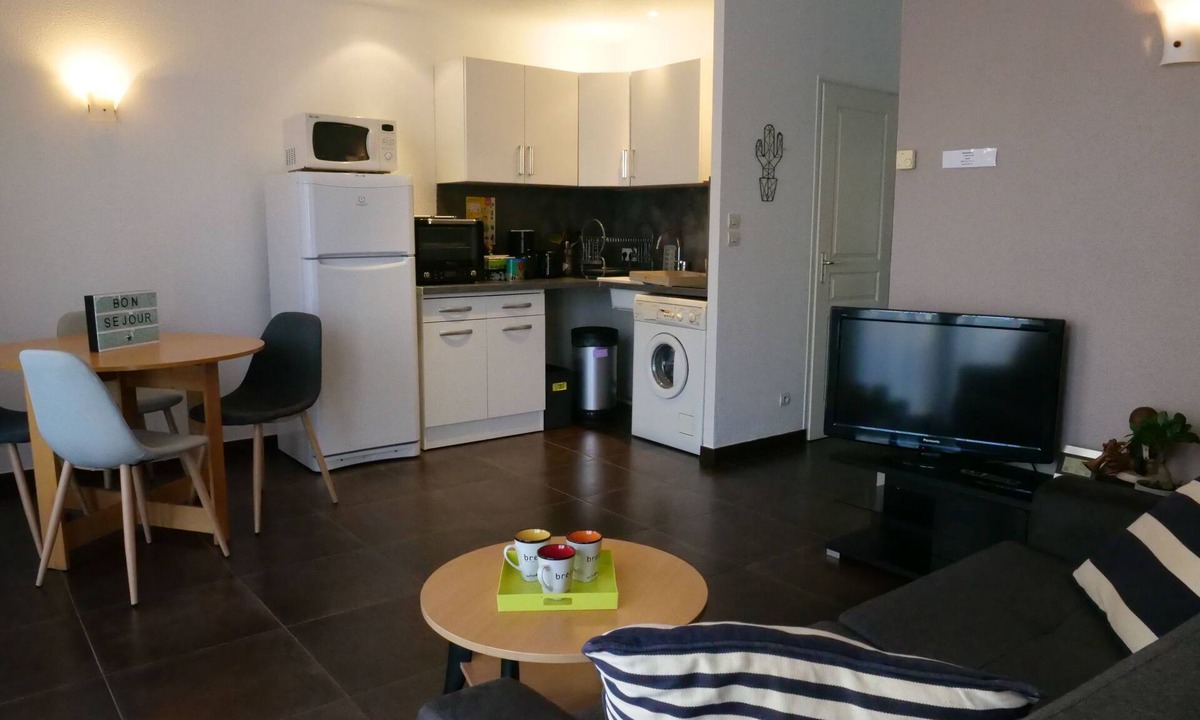 Up 1.5 Saint-Ferreol Apartment | Very quiet apartment in Besançon 2 people
