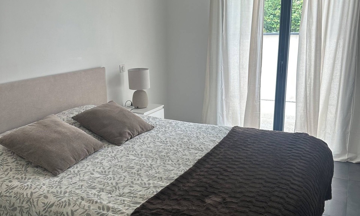 Saint-Lys House | Very spacious modern house with swimming pool.