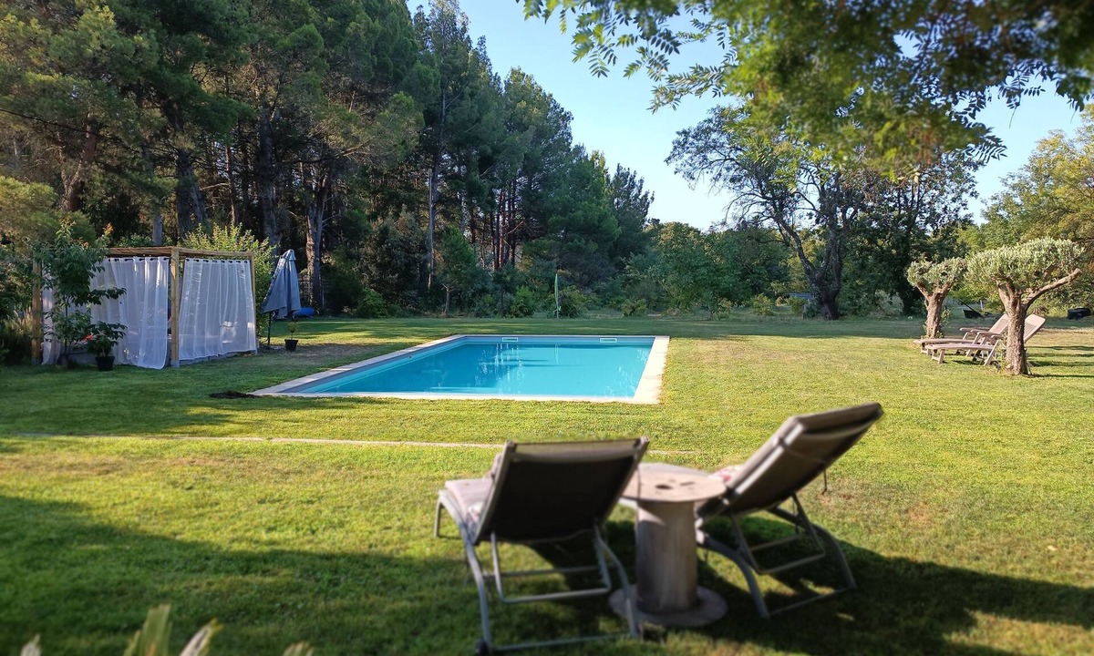 Carpentras Villa | Villa au Calme, Piscine Jeux Extérieurs