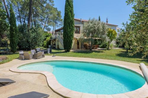 Aubenas House | Villa Bella Piscine & Jardin