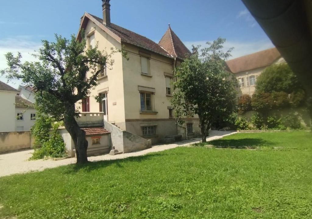 Ornans Villa | VILLA Douce Loue