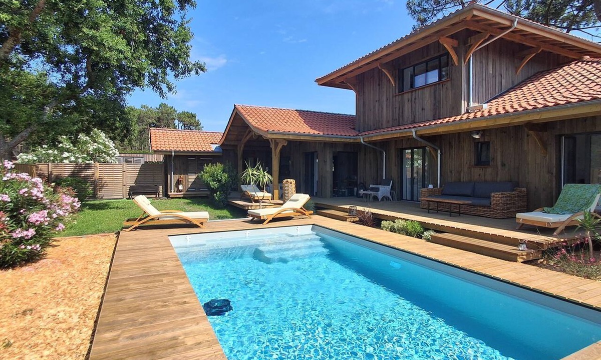 Mimizan-Plage House | VILLA DU COURANT, MIMIZAN PLAGE, beach access. Renovated with wood in 2026. Safe swimming pool