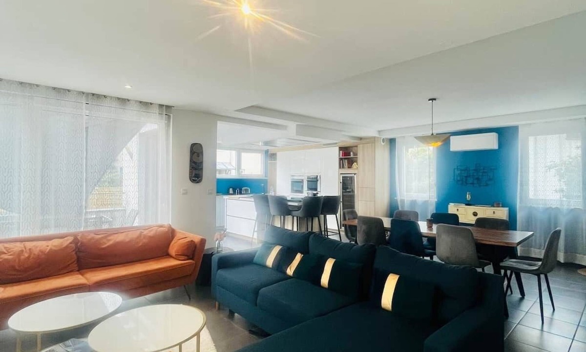 Neudorf Ouest Villa | Villa Exclusive 10pers, Garages, 10 min Cathedral