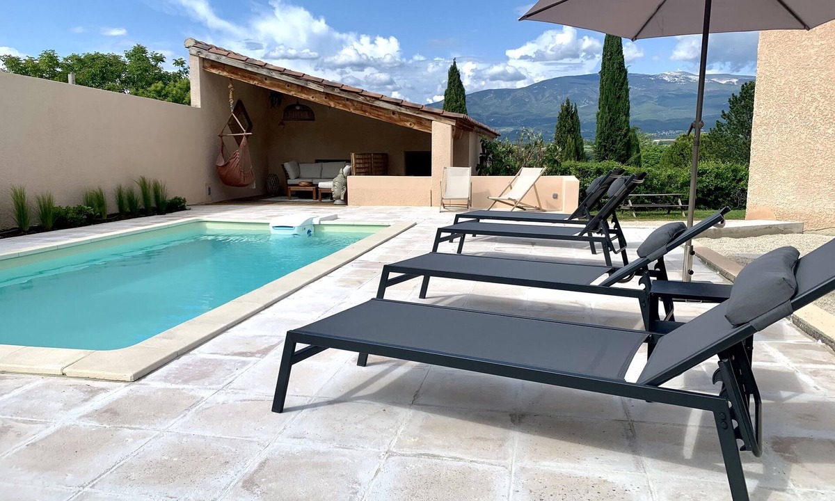 Mormoiron House | Villa in Provence with view of the Ventoux, 5 bedrooms, swimming pool, single storey, air conditioning