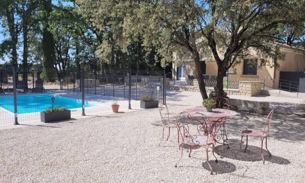 Mazan Villa | Villa, Mazan, 8 people, 3 bedrooms, swimming pool