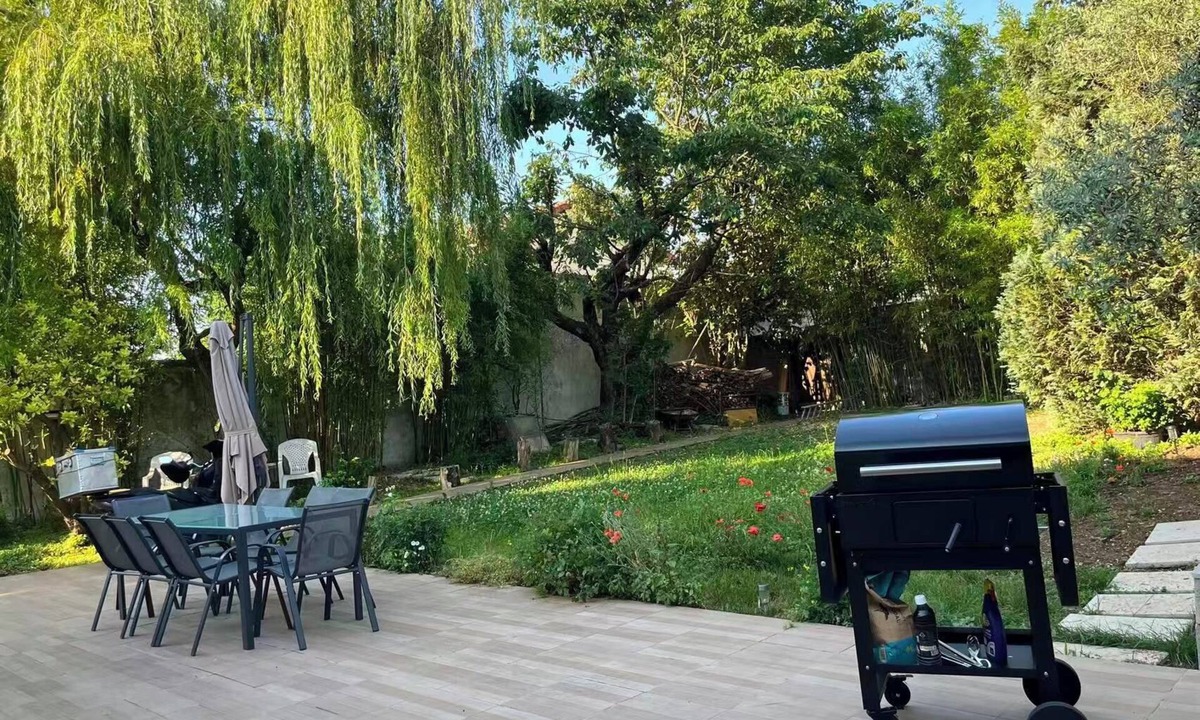 Vitry-sur-Seine House | Villa near the Eiffel Tower/Air Conditioning/BBQ/4 Parking Spaces/2 Bathrooms/Sleeps 12