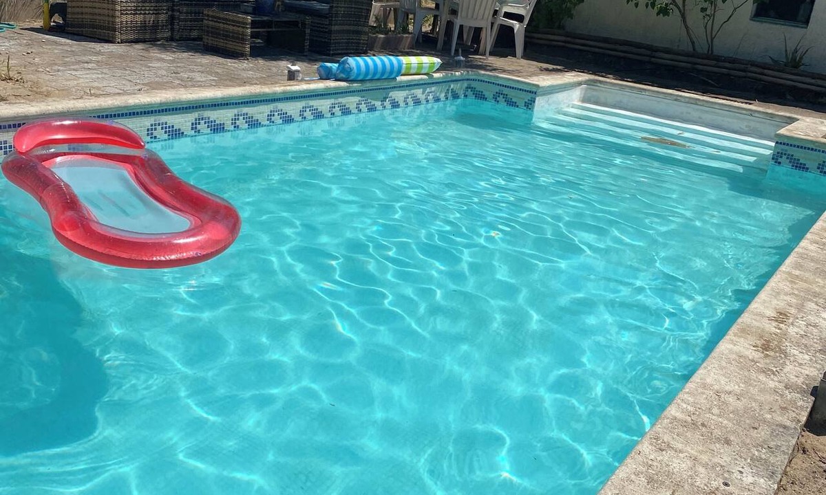 Bollene Bed & Breakfast | Villa Oasis Bollène: Room with fan; pool access.
