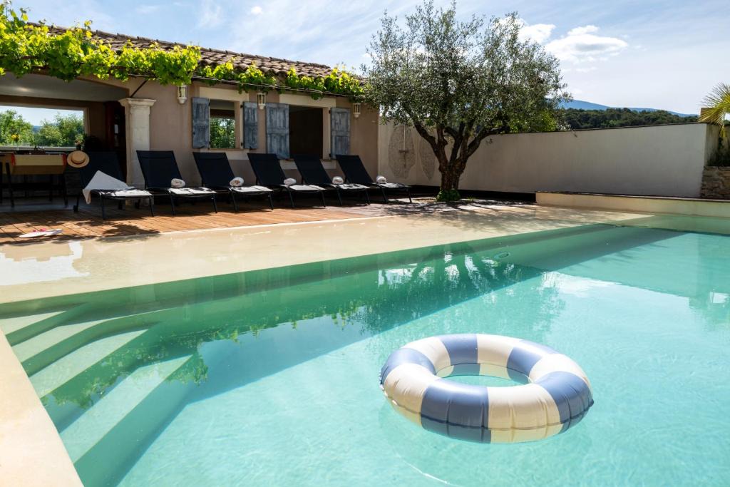 Faucon Villa | Villa piscine privée vue imprenable sur le Mont Ventoux proche Vaison-la-Romaine Vaucluse