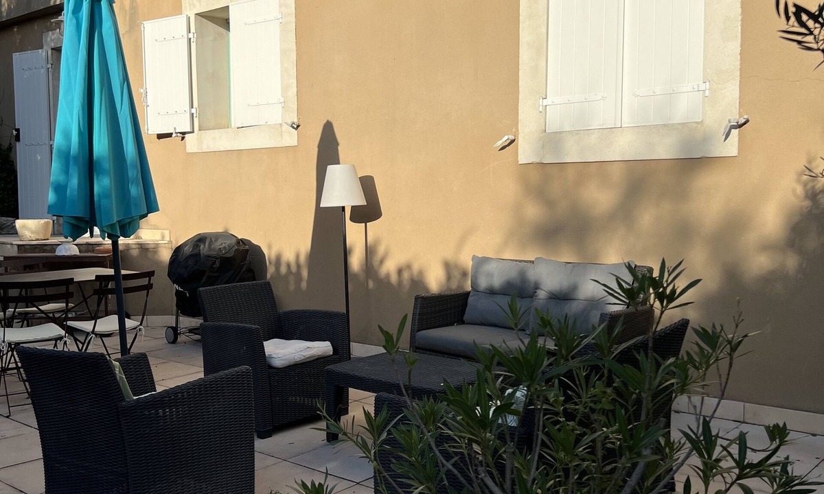 Bollene House | Villa T3 de 70m² Avec 4 Couchages et Jardin