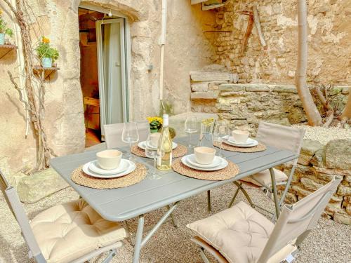 Venasque House | Village House With Panoramic View In Venasque