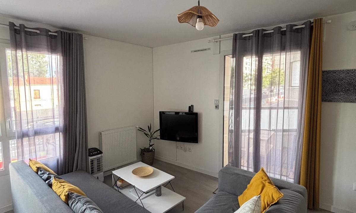 Villejuif Apartment | Villejuif - Proche de Paris - 2 Pièces de 39m2 Avec Balcon