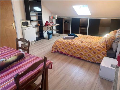 Ouroux-sur-Saone House | Voyage