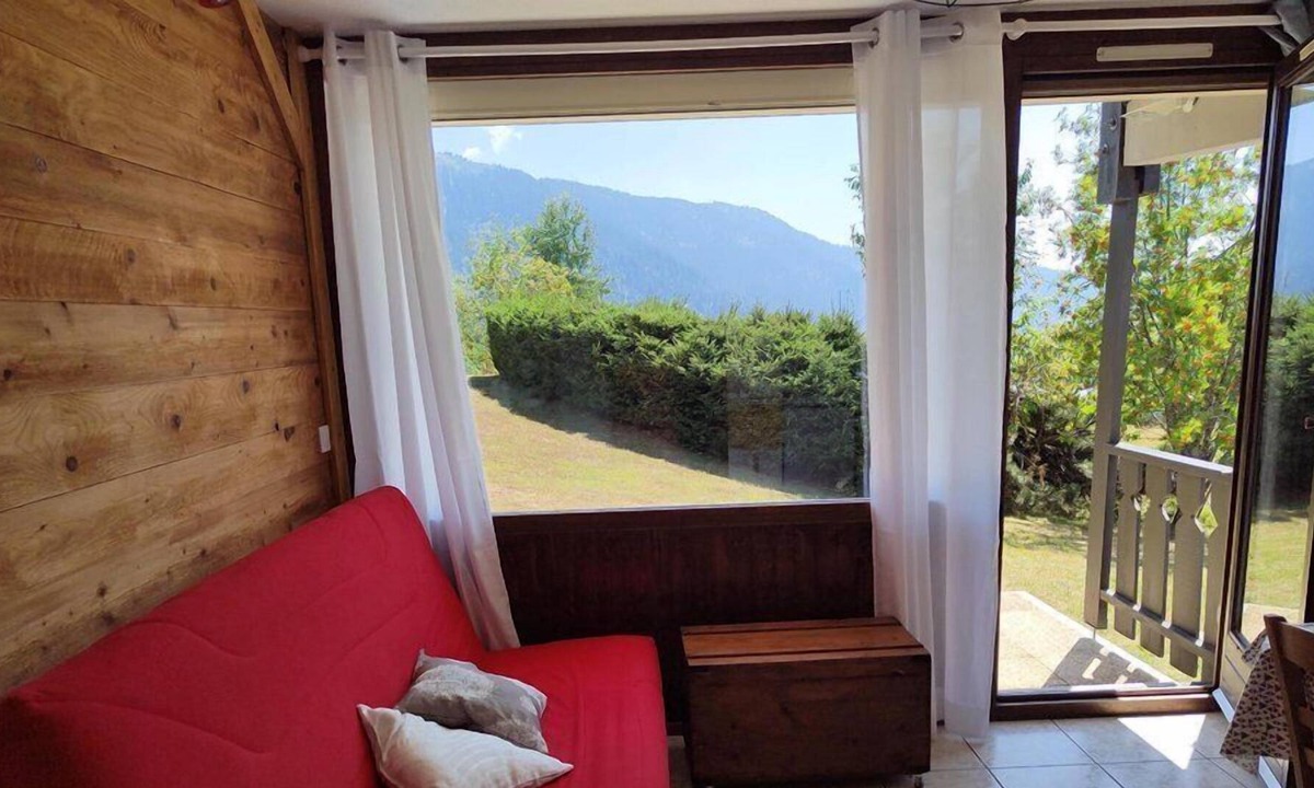Cohennoz Apartment | Vrbo Property
