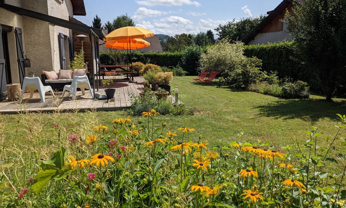 Apprieu House | Warm, atypical and quiet house 4 km from Lake Charavines / Paladru