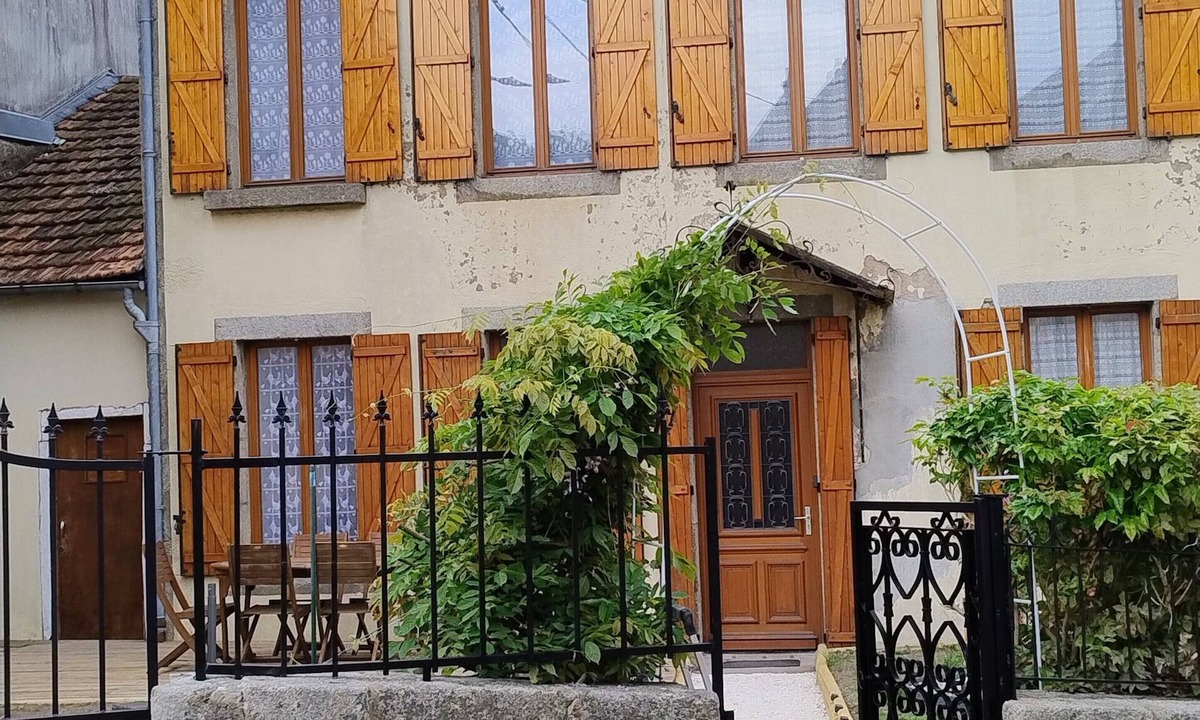 Lormes House | Welcoming House in the Heart of Morvan Natural Park