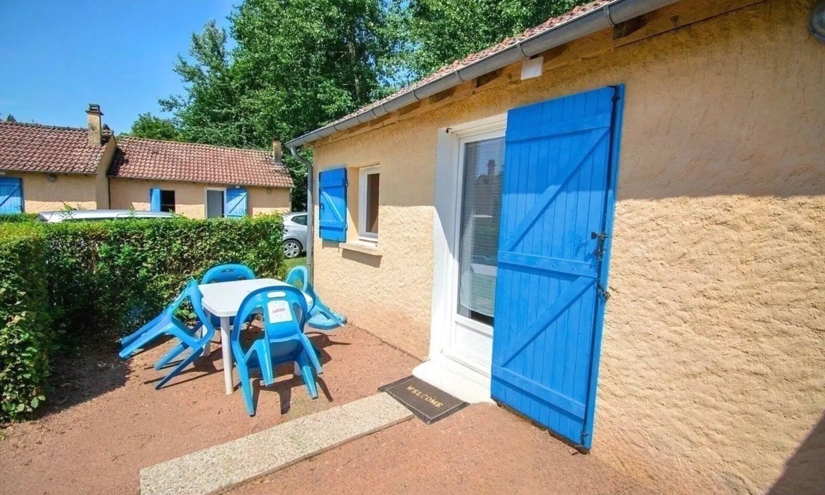 Saint-Honore-les-Bains House | ZEcamping 3 étoiles parc aquatique toboggans locatif TV 33m2 4 pers