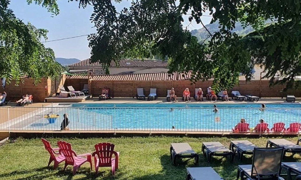 Darbres Ski Chalet | ZEcamping 3 étoiles bien-être - piscine - soirées animées
