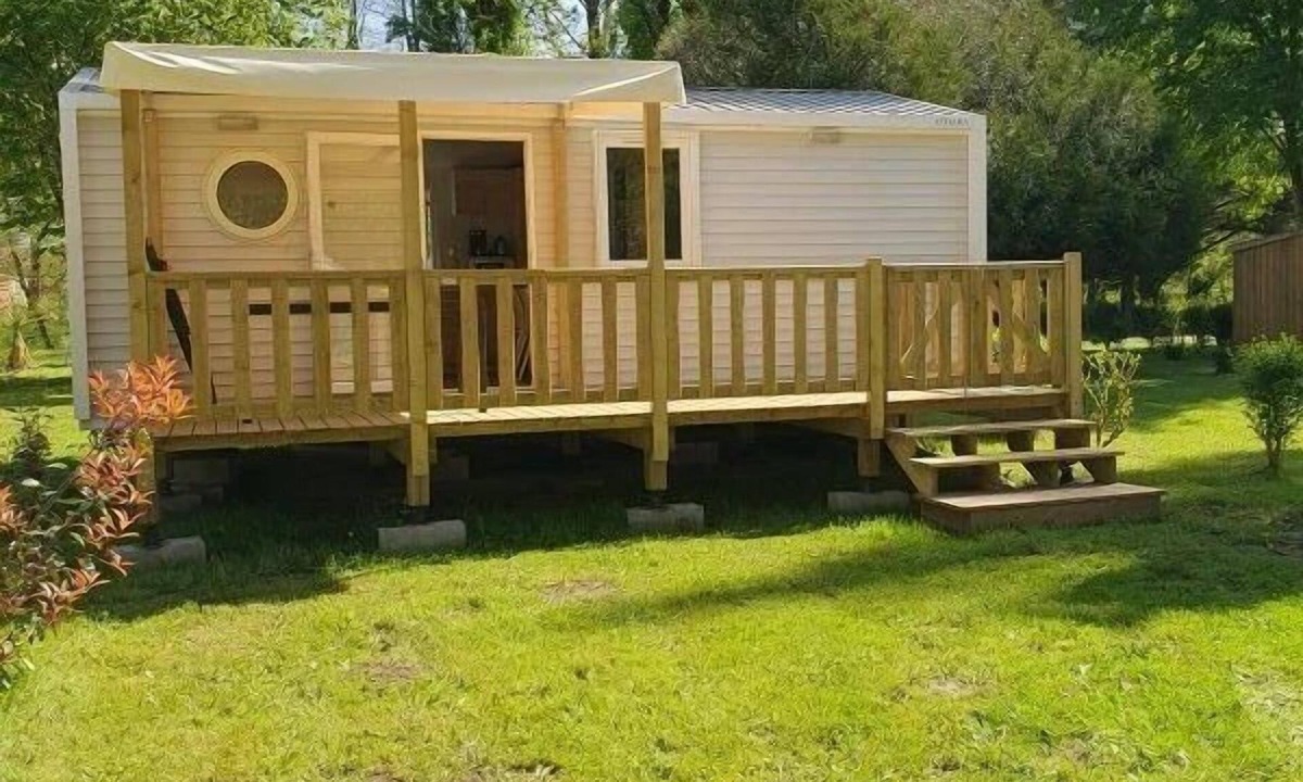 Le Change House | ZEcamping 3 étoiles piscine chauffée dog friendly locatif BBQ clim