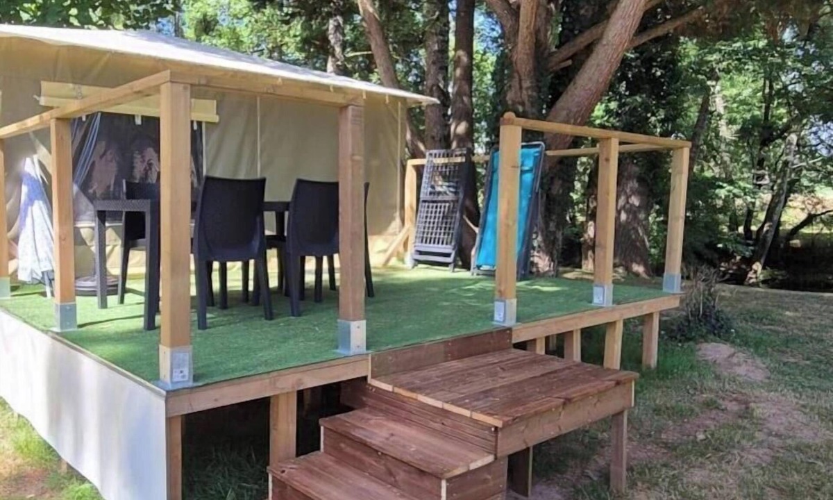 Le Change House | ZEcamping 3 étoiles piscine chauffée pet friendly locatif BBQ 16m2