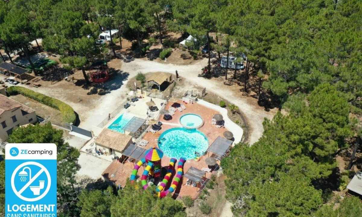 Bollene House | ZEcamping 3 étoiles piscine chauffée toboggans pet friendly tente 26m2