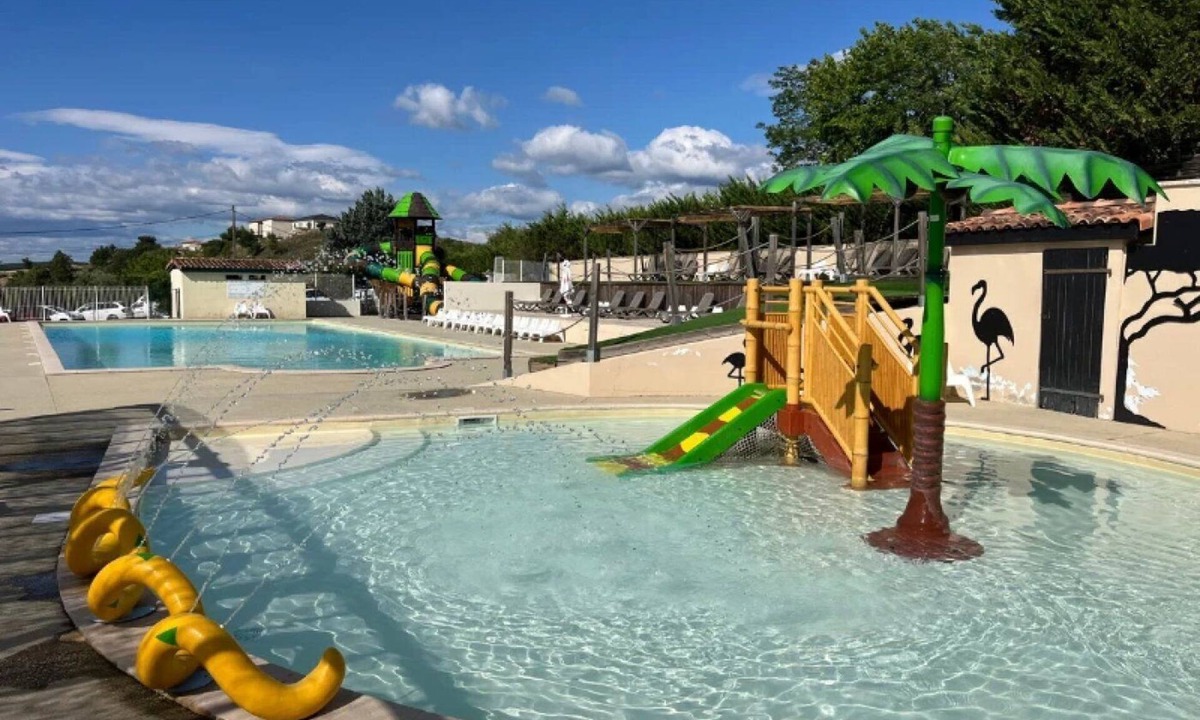 Lussas House | ZEcamping 3 étoiles piscine chauffée locatif clim 30m2