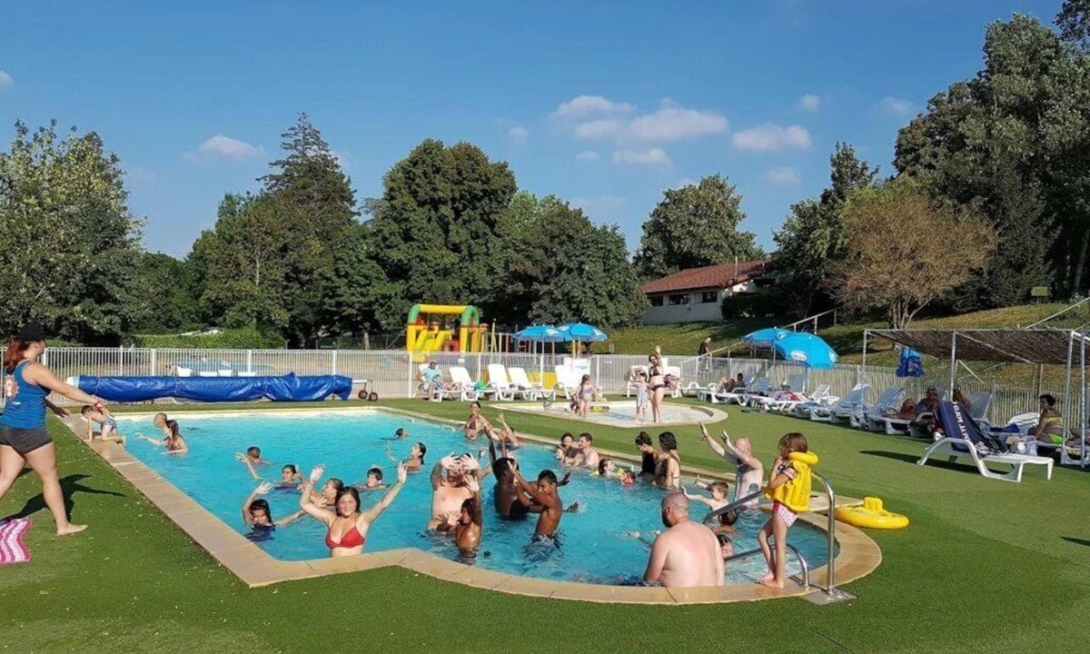 Le Grand Serre House | ZEcamping 4 étoiles animé piscine chauffée mobil-home TV LV clim 33m2
