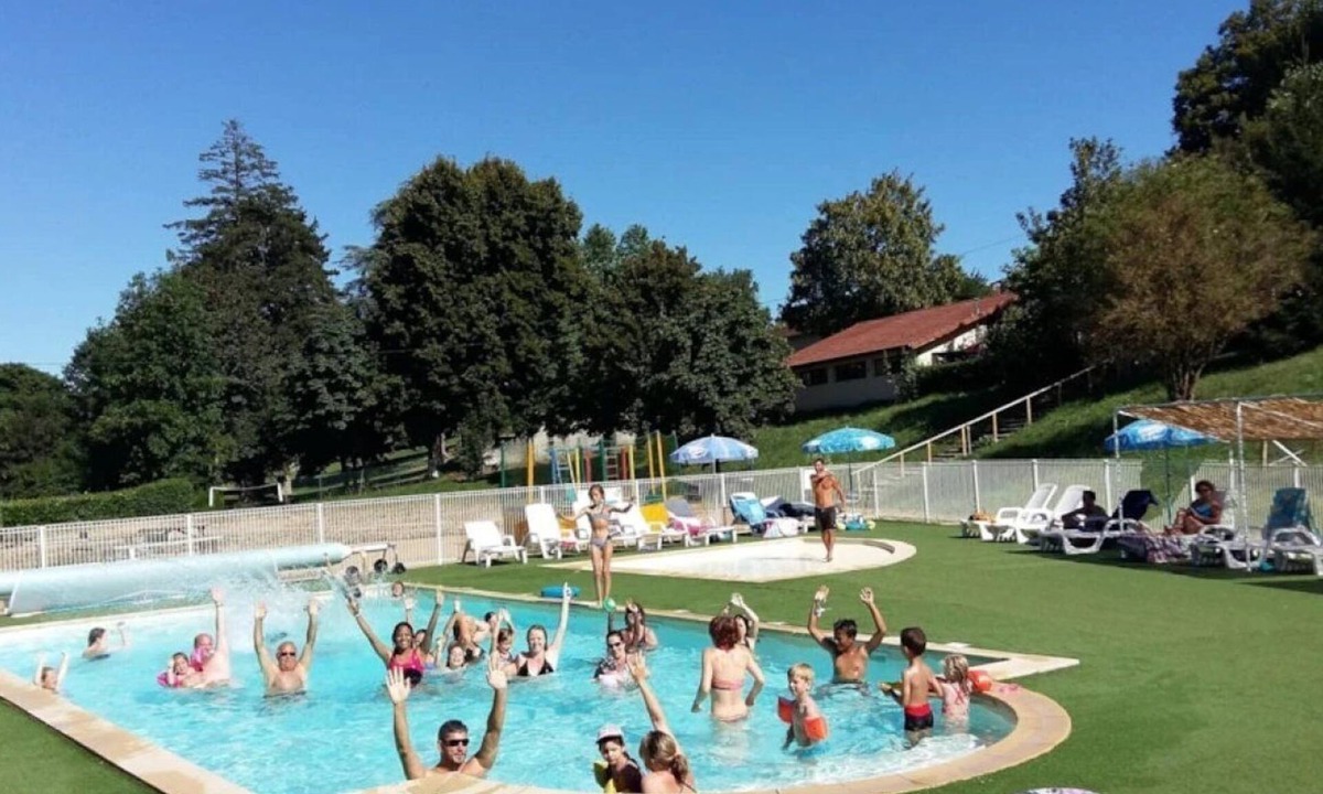 Le Grand Serre House | ZEcamping 4* piscine chauffée club enfant mobil-home TV BBQ clim 35m2