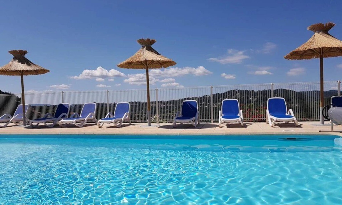 Ucel House | ZEcamping 4* piscine chauffée locatif TV clim 28m2