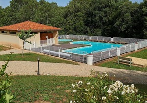 Captivating Holiday Home in Lacapelle-Marival with Garden