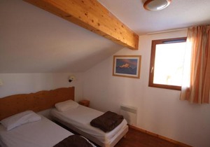 Chalet 3 Pièces 6 Pers. avec Terrasse à SuperDévoluy - FR-1-504-450