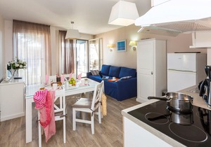 Comfortable studio with a balcony or terrace near the beach in PORNICHET