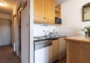 Studio 4 personnes avec balcon proche pistes de ski - FR-1-296-316