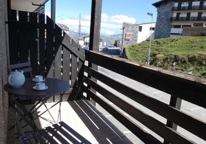 Studio confortable 4 pers, balcon, kitchenette équipée, PLA D'ADET - FR-1-457-250