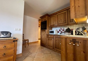 T3 Apartment in Samoëns Center with Balcony, WIFI and Parking