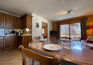 T3 Apartment in Samoëns Center with Balcony, WIFI and Parking
