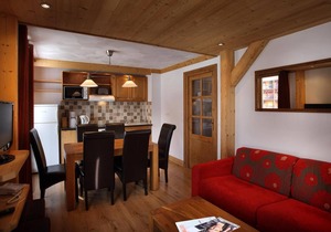 Wifi, 50m from resort center, fitness, swimming pool, sauna, hammam, balcony, tv, ski locker, 128m²