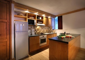 Wifi, 50m from resort center, fitness, swimming pool, sauna, hammam, balcony, tv, ski locker, 128m²