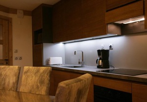 Wifi, 50m from resort center, fitness, swimming pool, sauna, hammam, balcony, tv, ski locker, 110m²