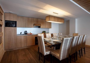 Wifi, 50m from resort center, fitness, swimming pool, sauna, hammam, balcony, tv, ski locker, 80m²