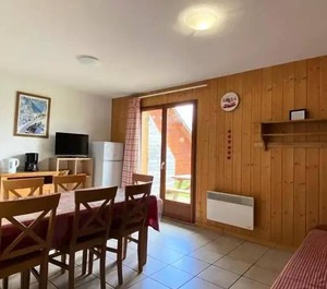 Résidence Les Flocons Du Soleil Chalets Personnes 