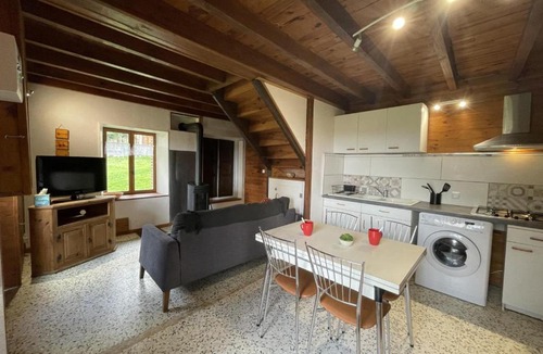 Chatel-Montagne House | Écrin de verdure pour couple avec parking - FR-1-489-447