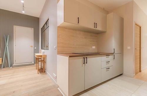 Quartier de la Porte-Saint-Denis Apartment | Élégant 3 pièces climatisé au cœur de Paris 10
