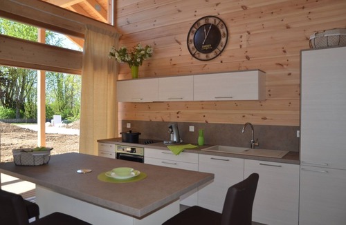 Marigny Ski Chalet | Évasion Bien-être au Lac de Chalain: Chalet de 150m² Avec Sauna et Balnéo