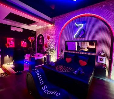 Lons-le-Saunier Apartment | Évasion secrète, Love room & SPA