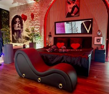 Lons-le-Saunier Apartment | Évasion secrète, Love room & SPA
