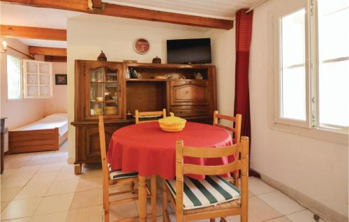 Crillon-le-Brave House | 1 Bedroom Stunning Home In Crillon Le Brave